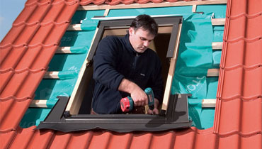 Установка мансардных окон