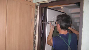 Установка и монтаж дверей